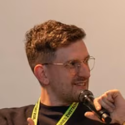 Roman Nenstiel